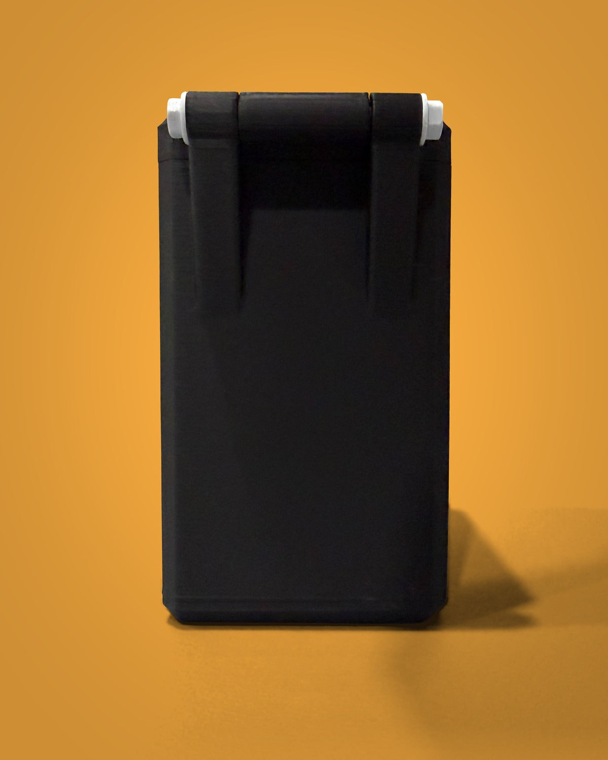 Juice Box v1 closed, hinge side