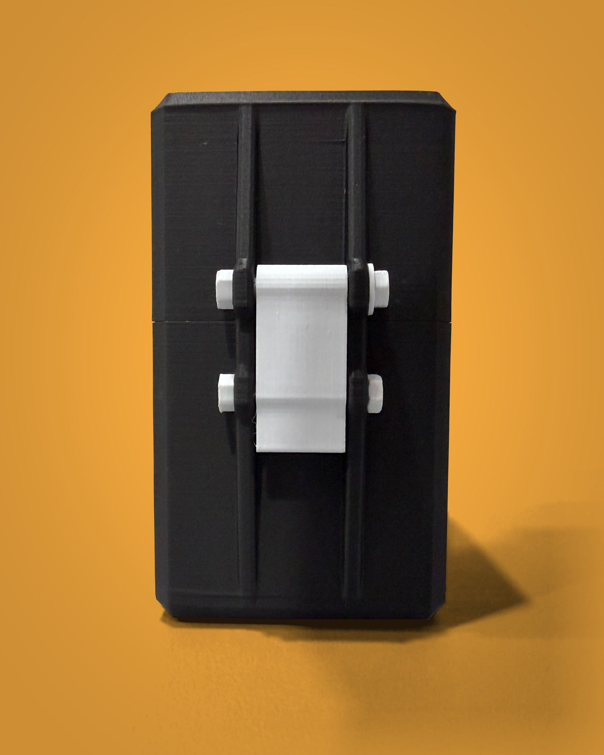 Juice Box v1 closed, clip side